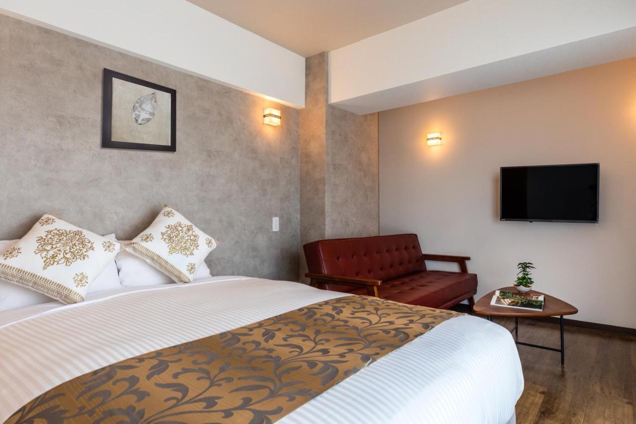 Mr Kinjo 万座ビーチ前 Aparthotel Onna Kültér fotó